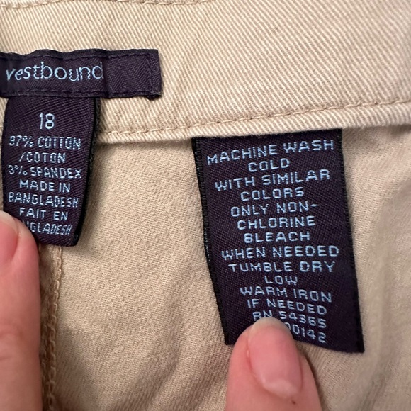🍉Westbound shorts 18 EUC tan 97% cotton 3% spandex stretchy big front pockets - Picture 3 of 6